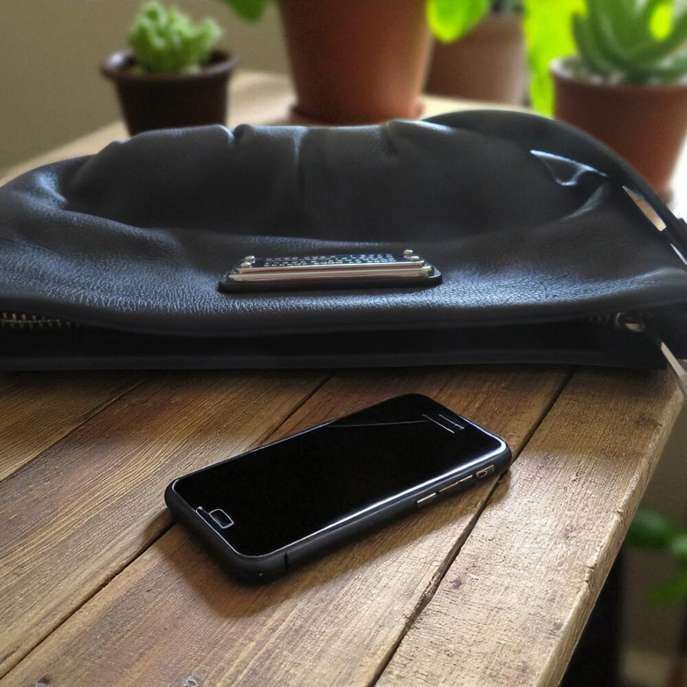 Marc by MARC JACOBS Classic Q Percy Small Dark Navy Leather Crossbody Bag, EUC - Picture 11 of 14